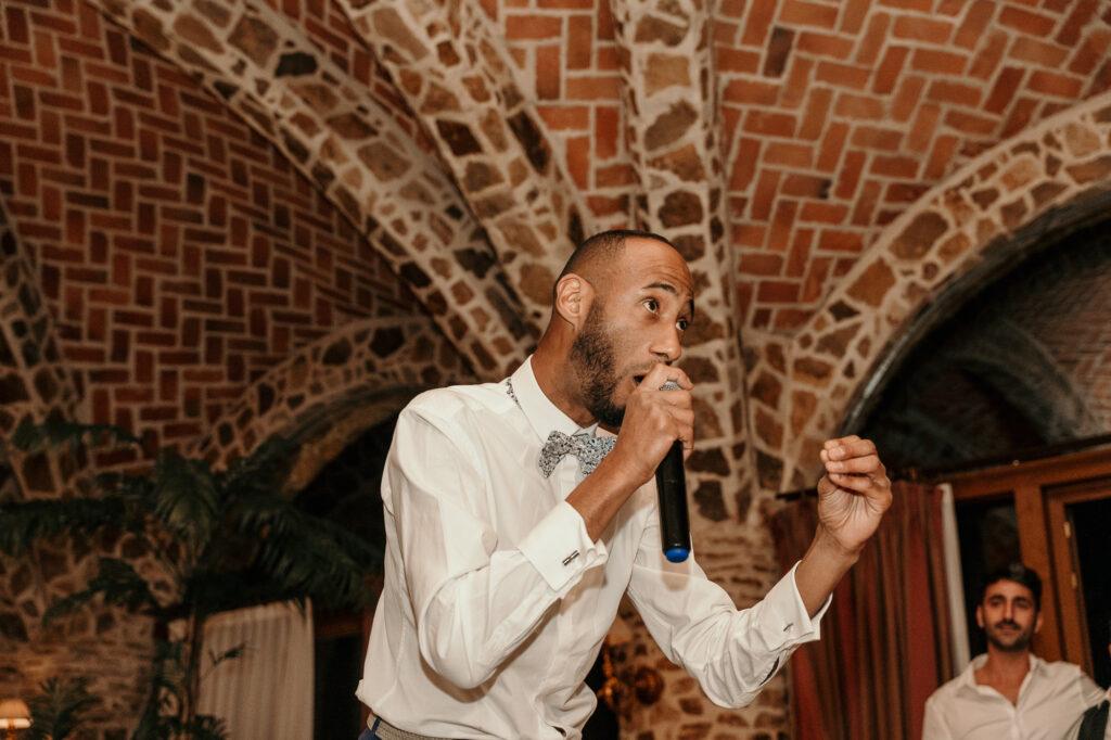 Fiesta de boda en Aldea Santillana